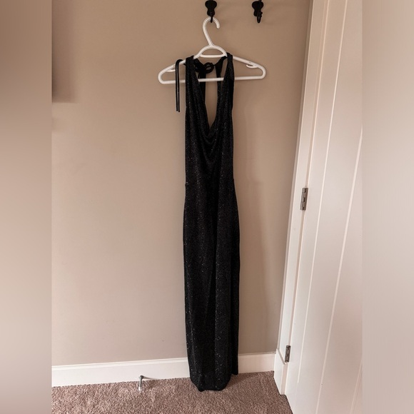 Black silver glitter cocktail dress w cowl/drape neck and halter-style back sz M - Picture 5 of 5